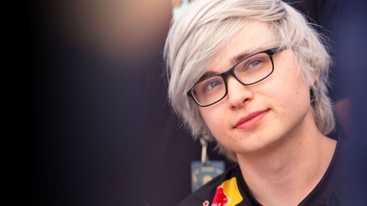 Sneaky smile LCS